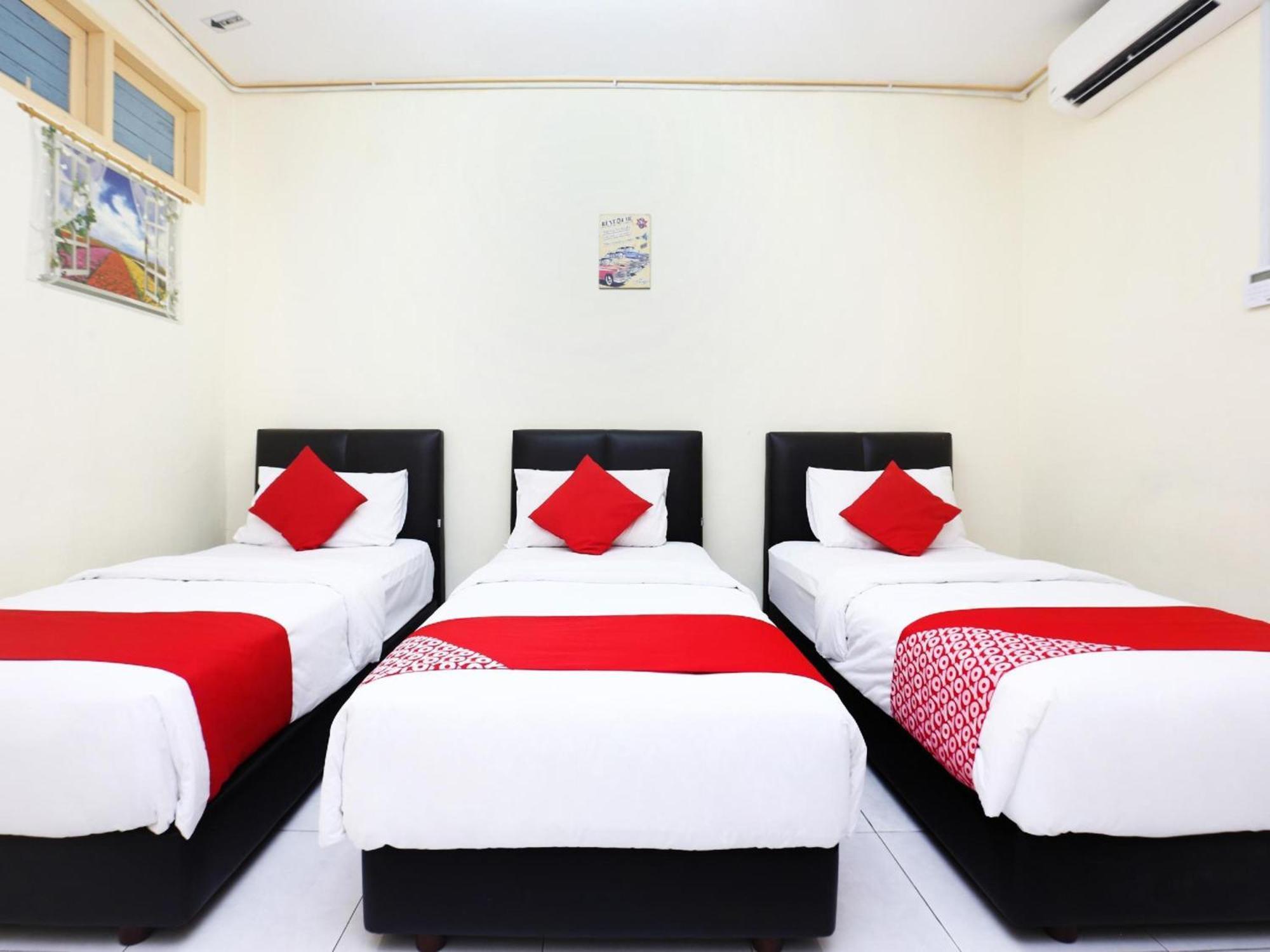Super Oyo 89640 Hotel Pelangi Marang Exterior foto